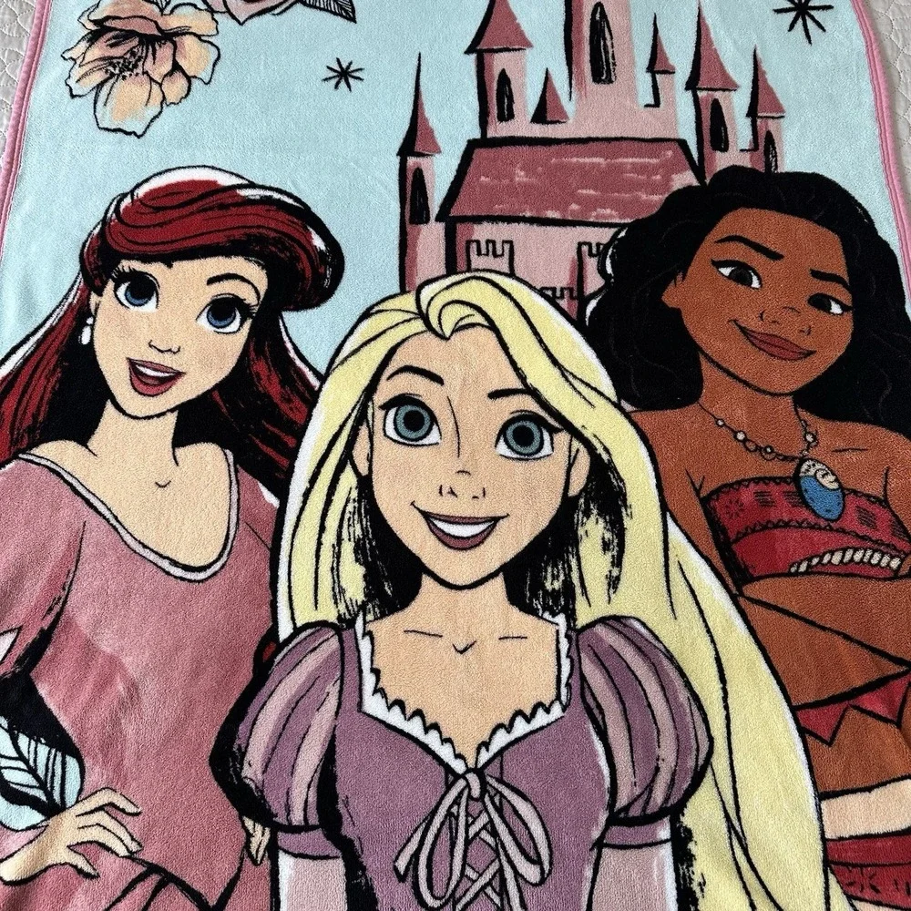 Disney Princess Blanket Ariel Moana Rapunzel Castle Northwest Fleece Throw Pink